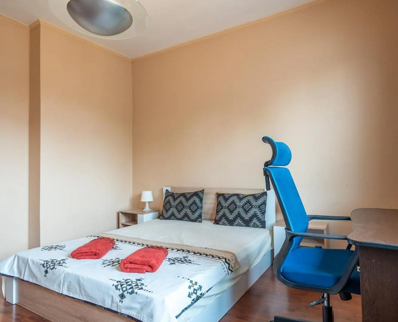 2Bdr Retro Coziness Apartment Sofia