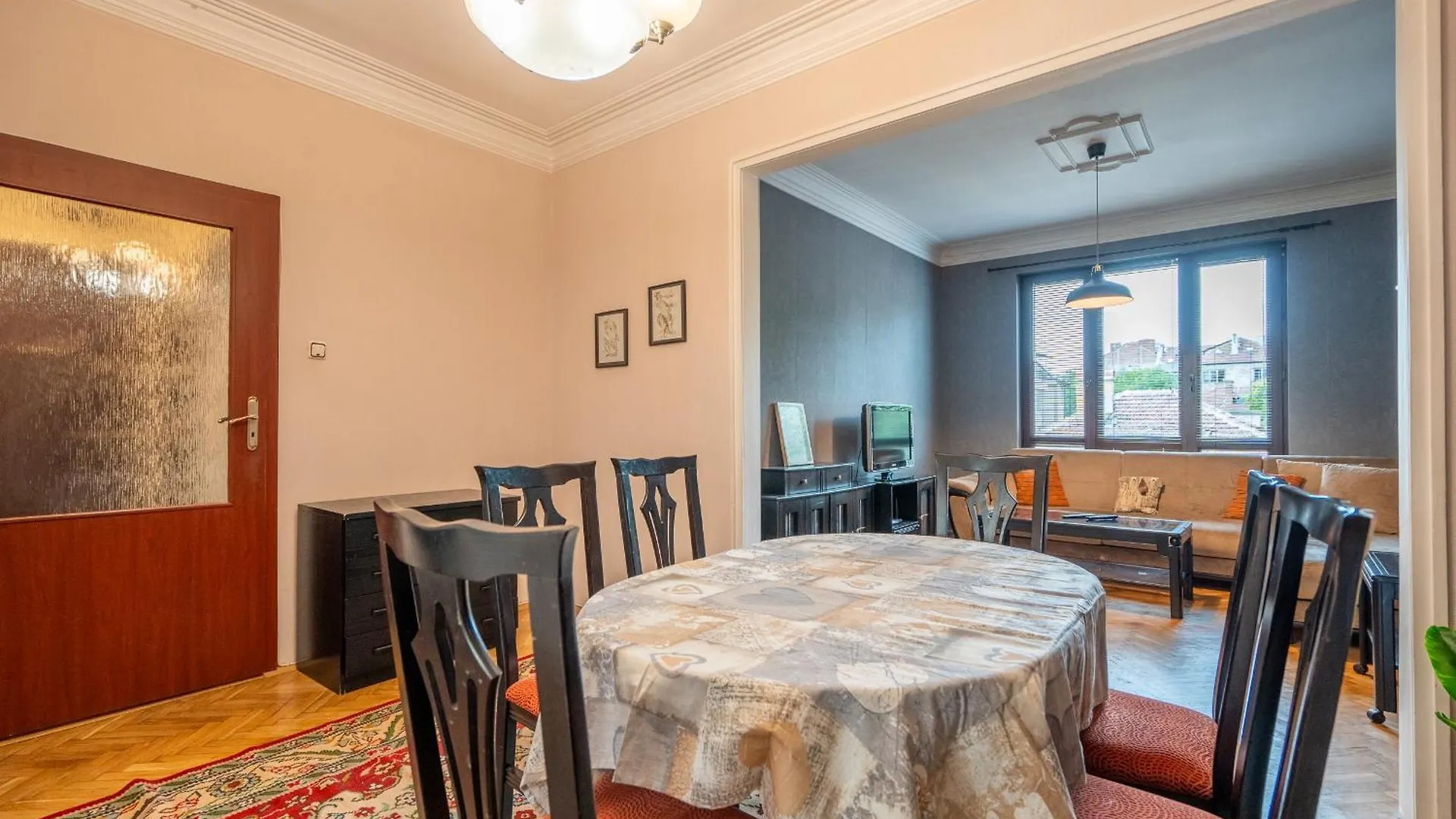 2Bdr Retro Coziness Apartment Sofia