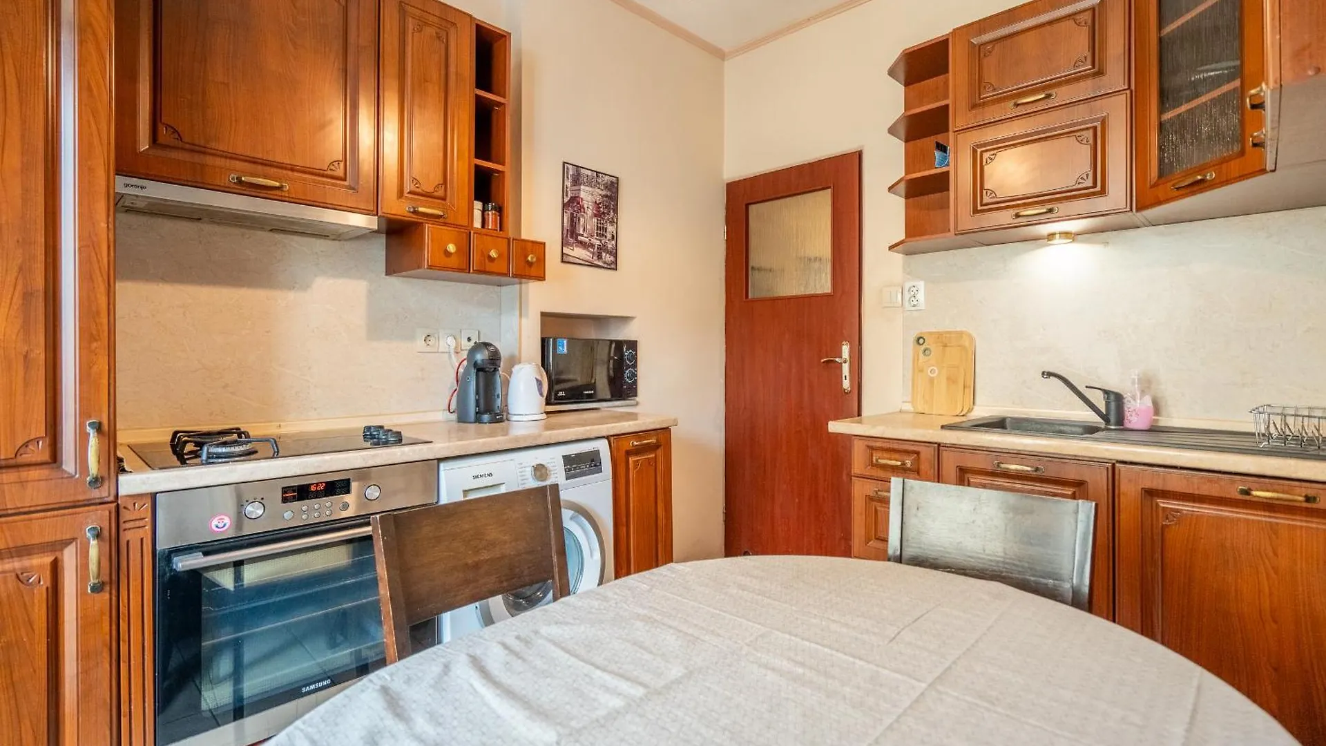 2Bdr Retro Coziness Apartment Sofia