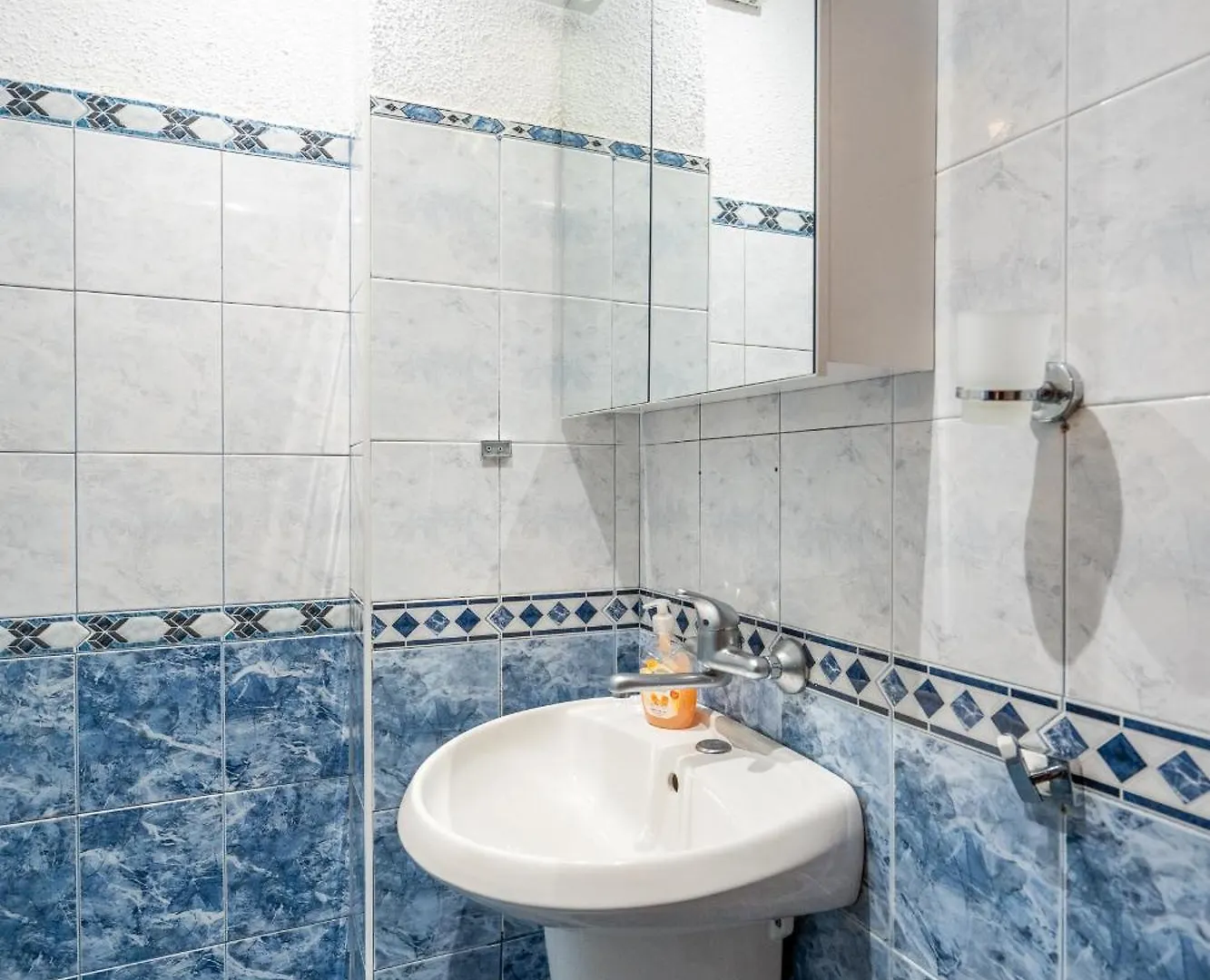 2Bdr Retro Coziness Apartment Sofia